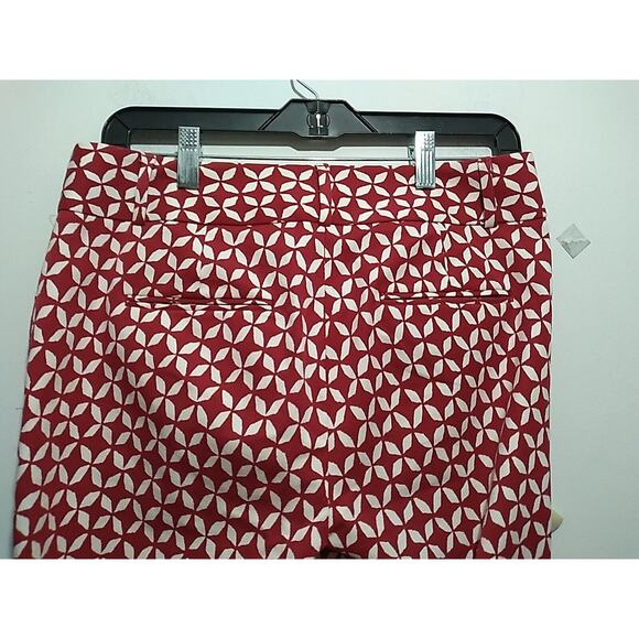 Ann Taylor Size 4 Marisa Red White Loft Pants Geometric Skinny Crop Pockets - Picture 3 of 13